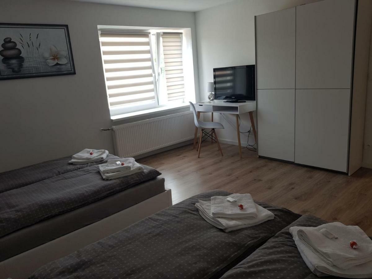 Aresko-Apartments Vidnava Экстерьер фото