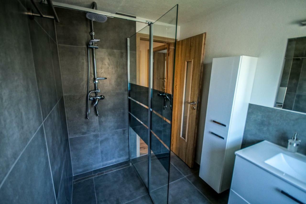 Aresko-Apartments Vidnava Экстерьер фото